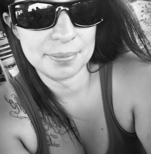 Meet your Posher, Raquel